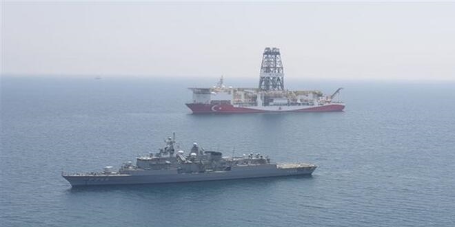 Yavuz sondaj gemisine Barbaros elik ediyor