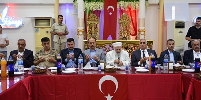 Vali, husumetli aileleri barıştırdı