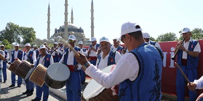 'O' şehirde otellerde yer kalmadı, evlerde misafir edilecekler