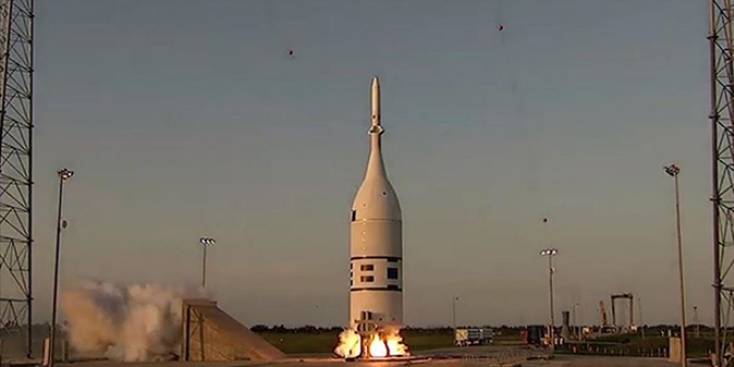 NASA Orion uzay aracının tahliye testini gerçekleştirdi