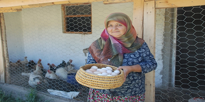 Evlendiğinde yumurta bile kıramıyordu, çiftlik kurdu