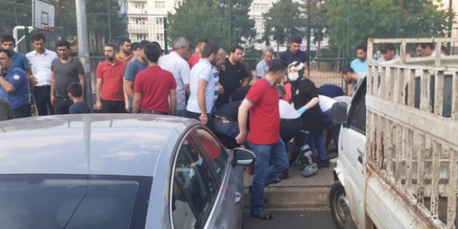 Bingl'de silahl saldr: 1'i ar 2 yaral