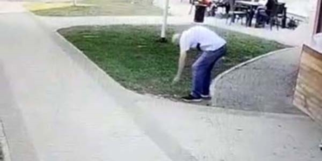 Umre için biriktirdiği altınları düştü, bulan kişi cebine indirdi