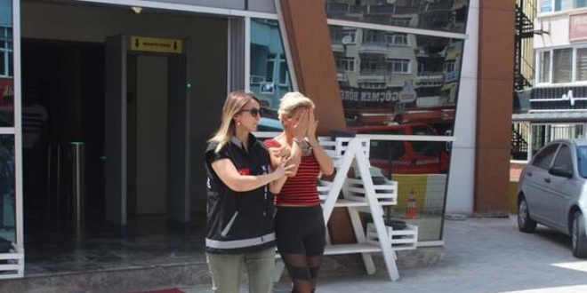 Araba hrszlarn otobs bileti ele verdi