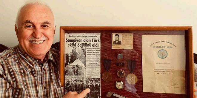 Emekli öğretmen kavgayı ayırmak isterken öldürülmüş