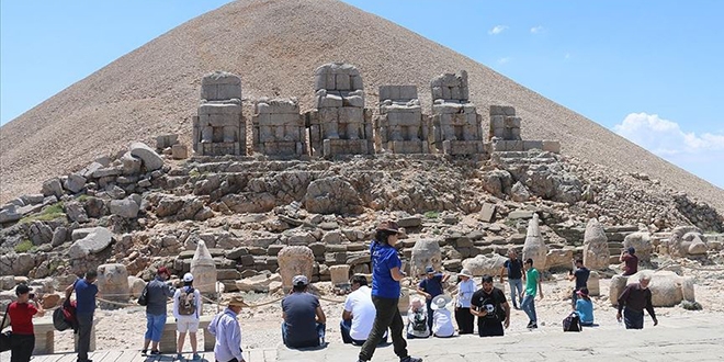 Dünya mirası Nemrut'a ziyaretçi ilgisi
