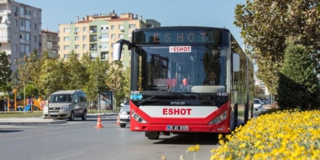 İzmir'de çocuklu ailelere ulaşım jesti