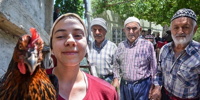 Bu köyde 75 yıldır tavuk beslemek yasak