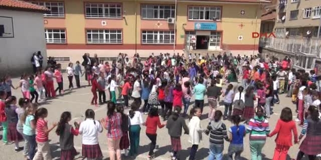 Normal eğitim yapan ilkokullarda teneffüs süresi arttı