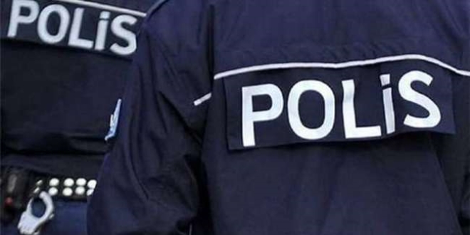 Görevi kötüye kullanan 5 polis gözaltına alındı