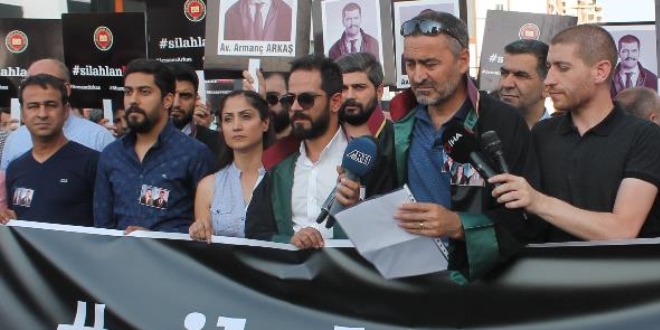 Diyarbakr'da avukatlar bireysel silahlanmaya 'hayr' dedi