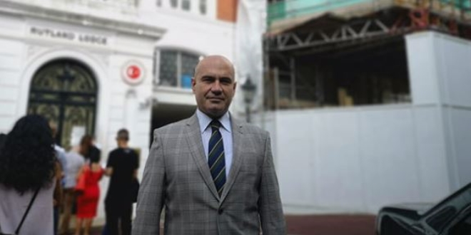 Beraat eden Turhan Çömez Türkiye'ye dönüyor