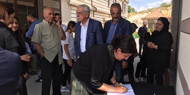 HDP'den Mehmet Fırat'ın ailesine taziye ziyareti