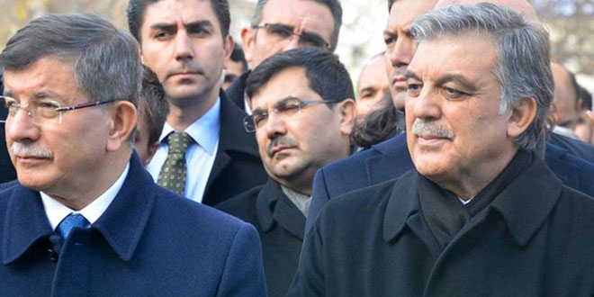'Davutolu: Abdullah Gl, siyaset peygamberi gibi davranmaktan vazgemeli'