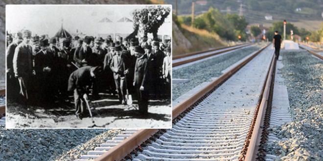 İlk kazmayı Atatürk'ün vurduğu demiryolu hattı yenilendi