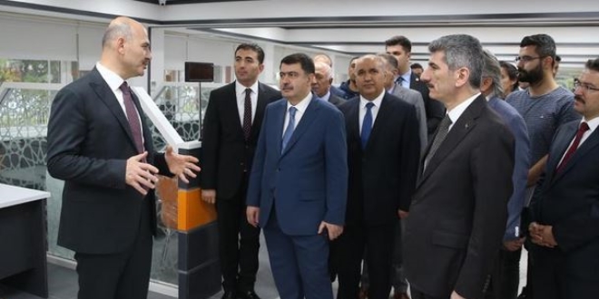 Soylu, Yenimahalle Nüfus Müdürlüğü'nü ziyaret etti