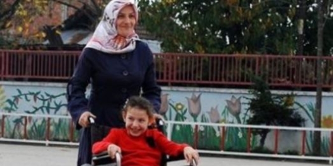 Engelli çocuğu olan çalışan anne erken emekli olabilir