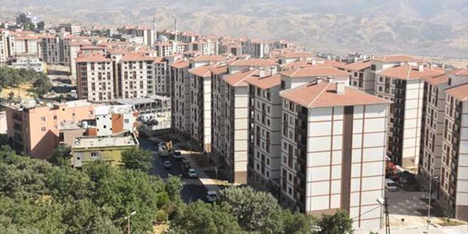 Teröristler yıktı, devlet sıcak yuvaya kavuşturdu