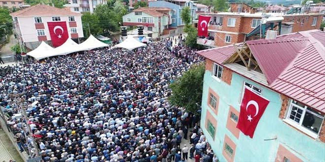 Şehit Binbaşı Zafer Akkuş son yolculuğuna uğurlandı