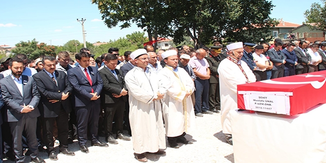 Şehit uzman onbaşı son yolculuğuna uğurlandı