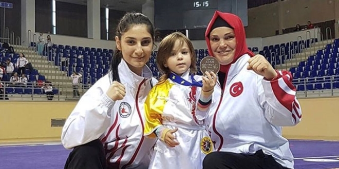 İşine son verildiğini sosyal medyadan öğrendi