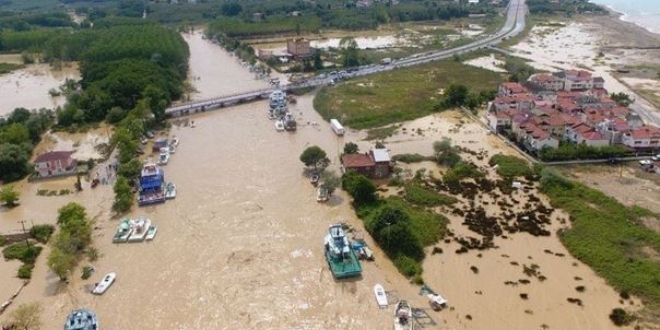 İBB'den sel ve heyelandan etkilenen Düzce'ye destek