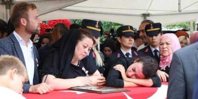 Erdoğan'dan Şehit Binbaşı'nın eşine taziye telefonu