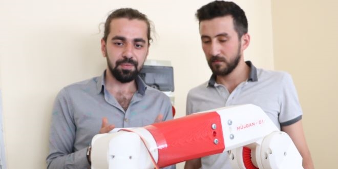 niversite rencilerinden milli robot 'Mjgan'