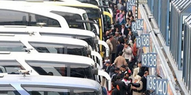 Yollarda bayram tela