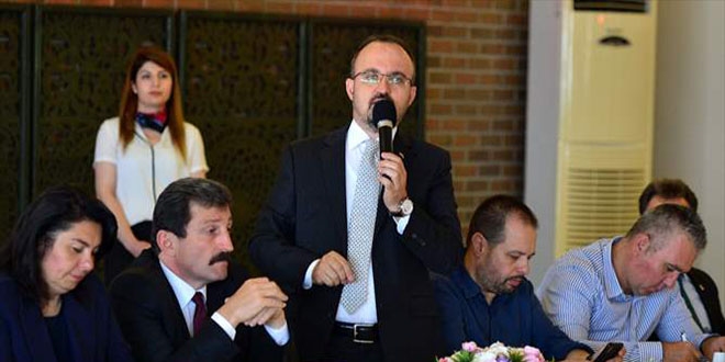 'S-400 konusu �lkede memnuniyetle kar��land�'