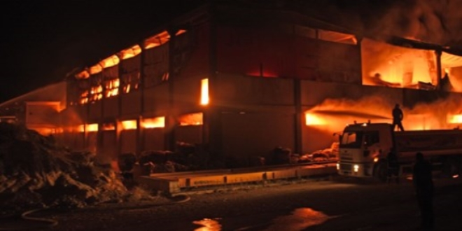 Gaziantep'te meydana gelen yang�n 9 saat sonra kontrol at�na al�nd�