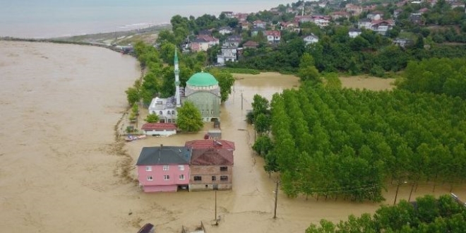Düzce'deki afetzedelere ödemeler başladı