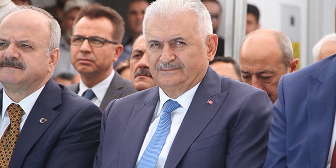 Binali Yıldırım: Müslümanlar emredildiği gibi dosdoğru olmalı