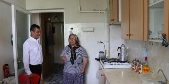 Pamuk teyze, 'kız çocukları okusun' diye evini bağışladı