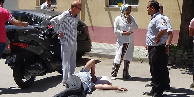 Motosiklet s�r�c�s�ne yast�kl� m�dahale