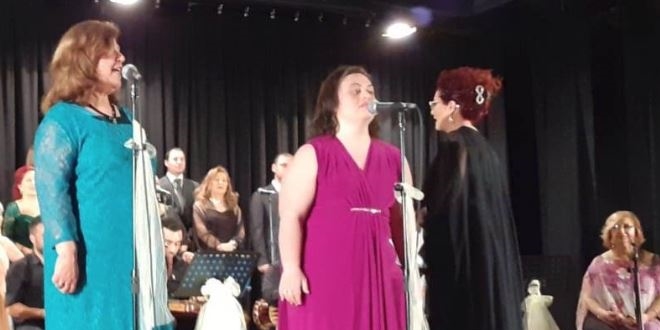 Zihinsel engelliler ve anneleri ayn sahnede