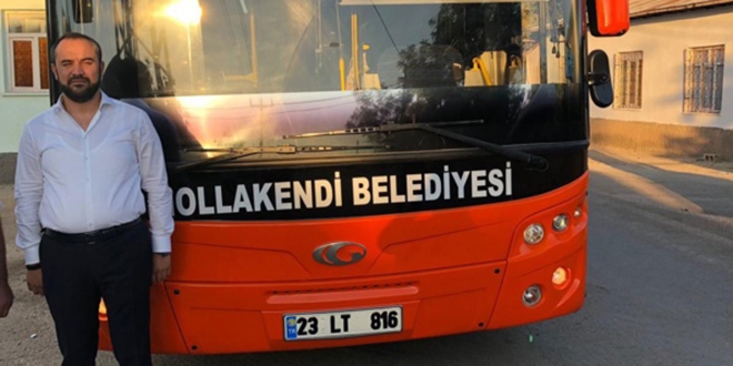 Şoför gecikince belediye başkanı direksiyona geçti