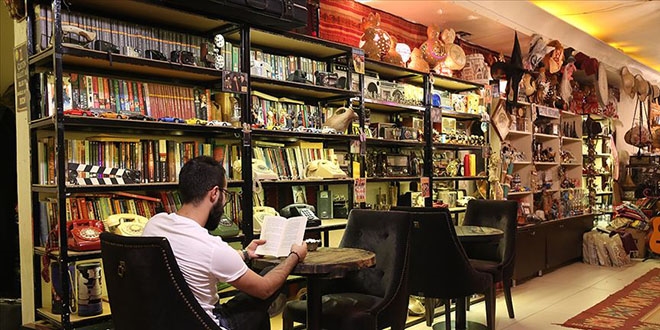 Bu kafe çok 'antika'