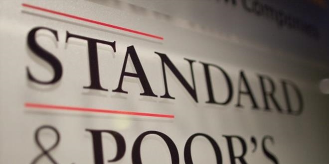 Standard and Poor's Türkiye notunu durağana çevirdi