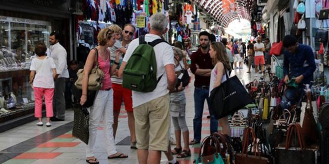 Turistler en çok neye harcama yaptı?