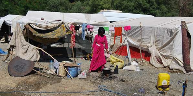 Ekmek paras� i�in y�zlerce kilometre uzaktan geldiler