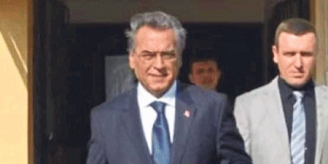 Belediye başkanı özel şoförünü başkan yardımcısı yaptı