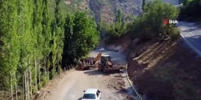 Muhtarın görev aşkı alkış topluyor