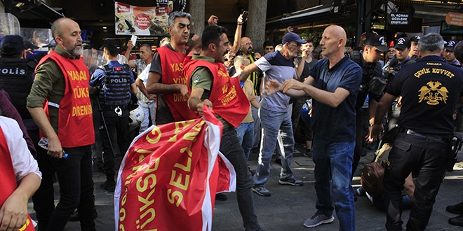 Ankara'da yasa dışı eylem yapan gruba müdahale: 25 gözaltı