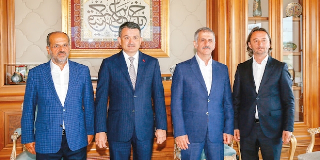 Fındık için 3 ülke masada