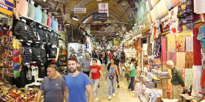 'Fazla harcayan turist bekliyoruz'