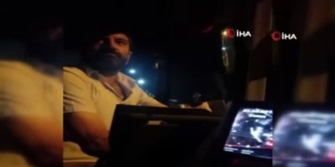 Otobüs şoförü ile yolcuların tartışması kamerada