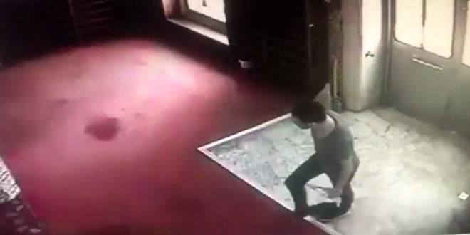 Kağıthane'de camiyi kundaklayan şahıs yakalandı