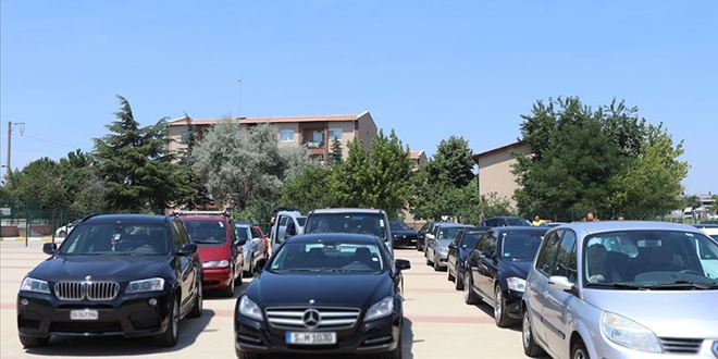 Başkentte her 4 kişiye bir otomobil düşüyor