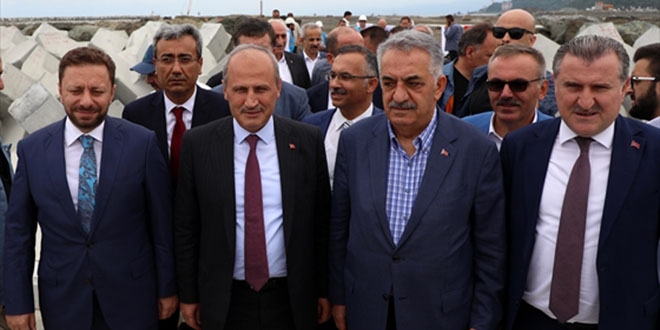 Bakan Turhan, Rize-Artvin Havalimanı'nın alış tarihini açıkladı
